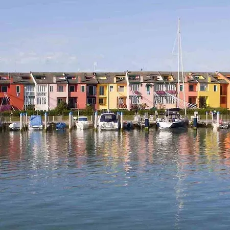 Apartman Excellent Location For A Flat With Shared Pool Porto Santa Margherita di Caorle